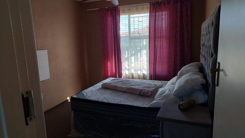 To Let 2 Bedroom Property for Rent in Vaalpark Free State
